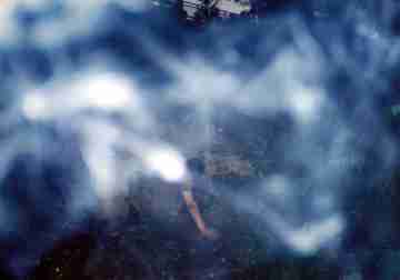 Láva zalézající do bunkru v Berouně