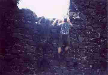 Džarda a Láva lezoucí po stěnách Ronova